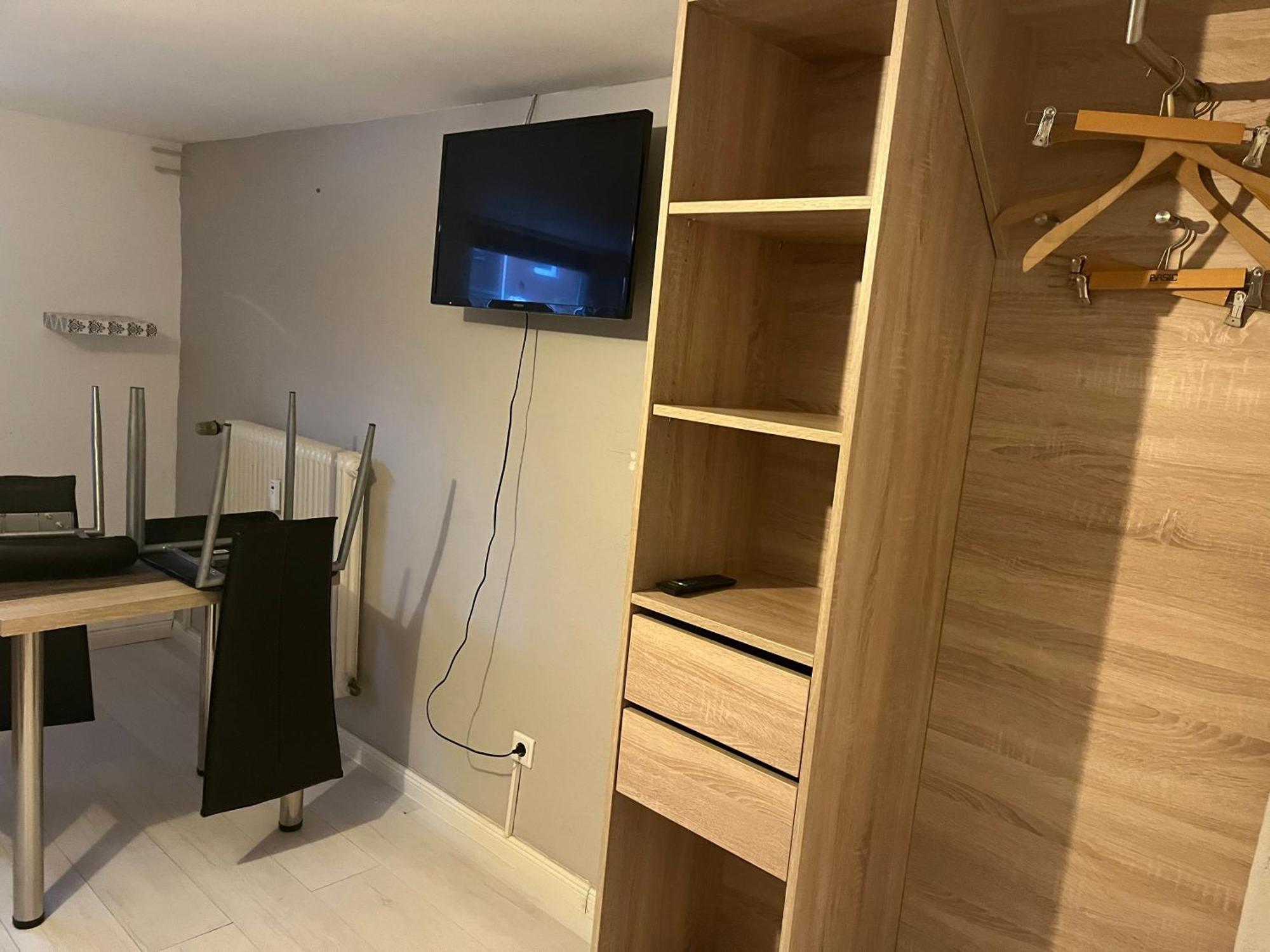 Haus Roseneck-Pension Am Stadtrand Borchen Rum bild