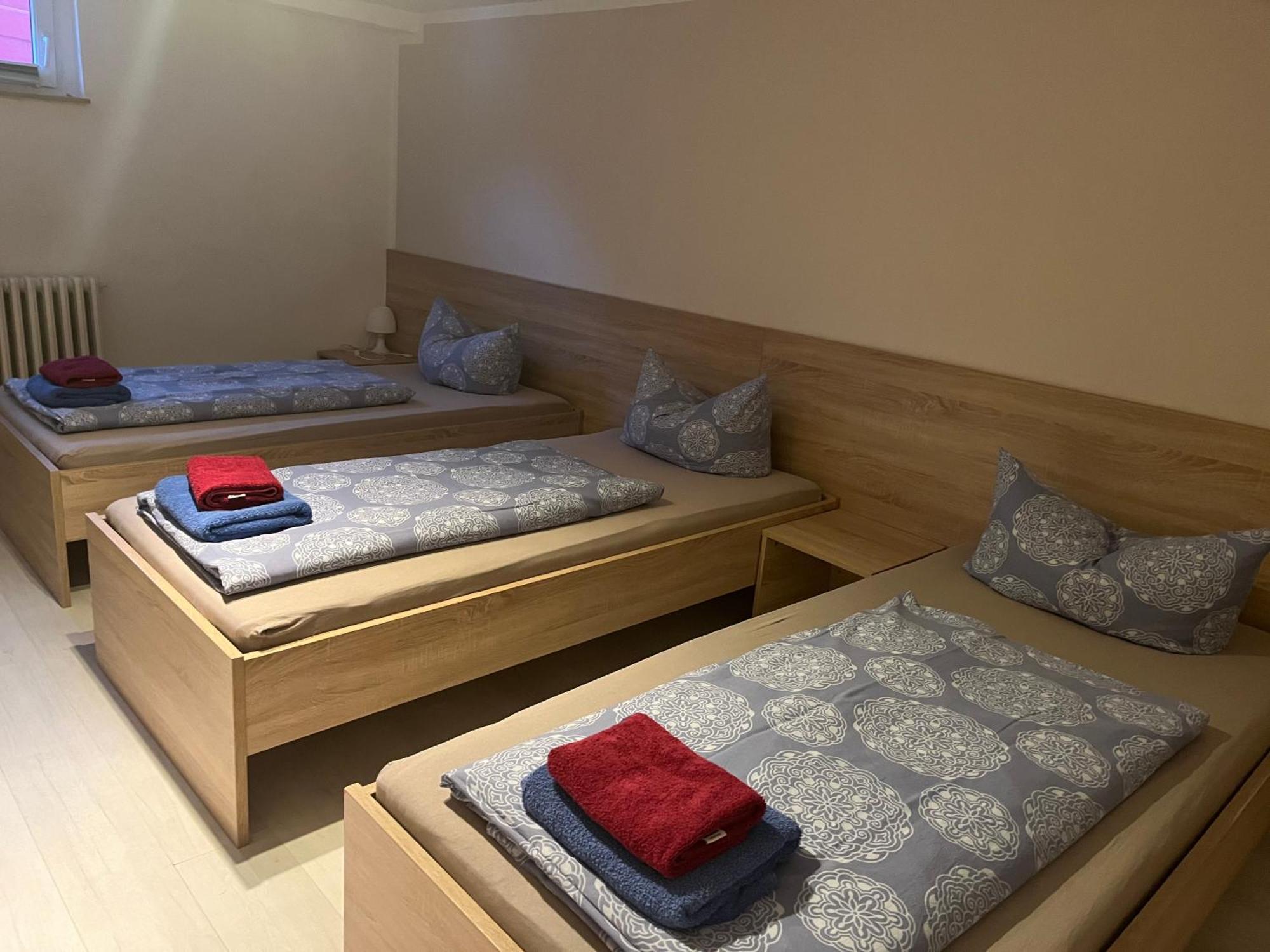 Haus Roseneck-Pension Am Stadtrand Borchen Rum bild
